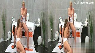 Wet teenie handjob - porn video