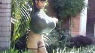 Busty Asian Sexy Walk - porn video